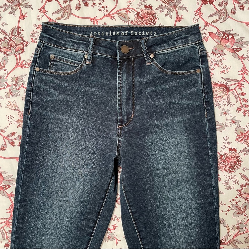 NWOT Articles of Society Suzy Dark Wash Fray Hem Ankle Crop Skinny Jeans Size 25 - Picture 3 of 9